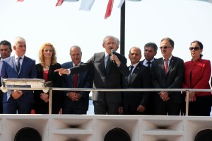 KILICDAROGLU, ALAPLI ILCESI'NDE MITINGDE HALKA HITAP ETTI. FOTO-ERSIN ERCAN-ZONGULDAK-DHA